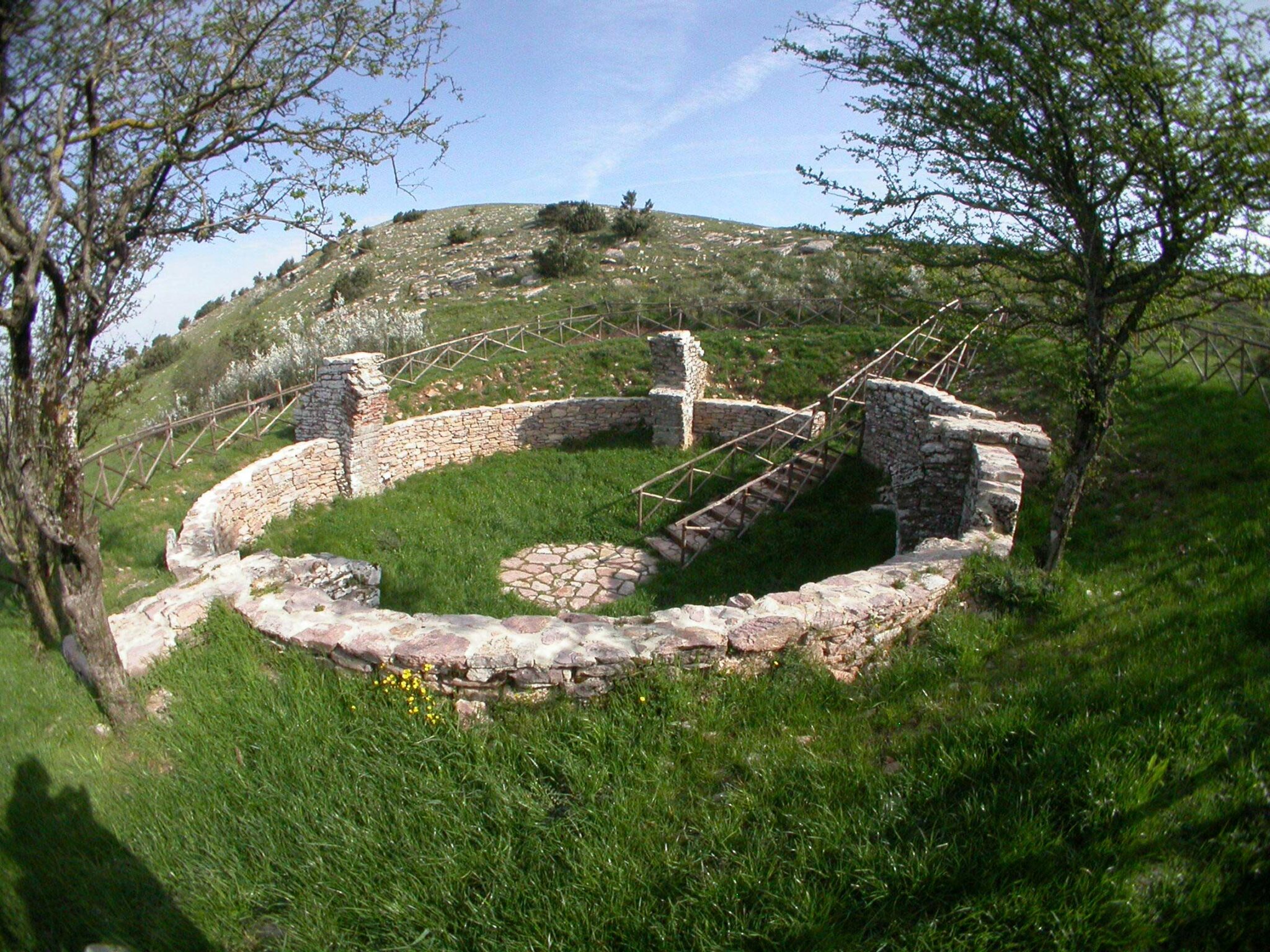 Le Neviere di Monte Tezio